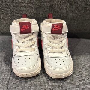 Nike White and Pink Baby Girl High-Top sneakers